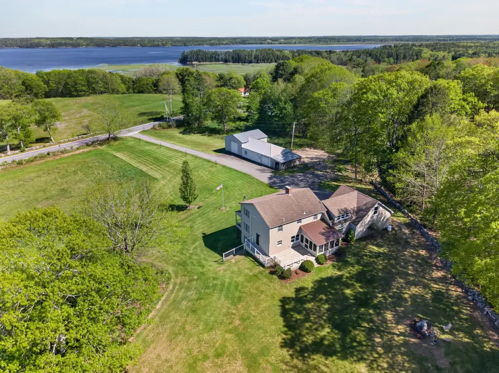 467 Bay Road Bowdoinham ME 04008