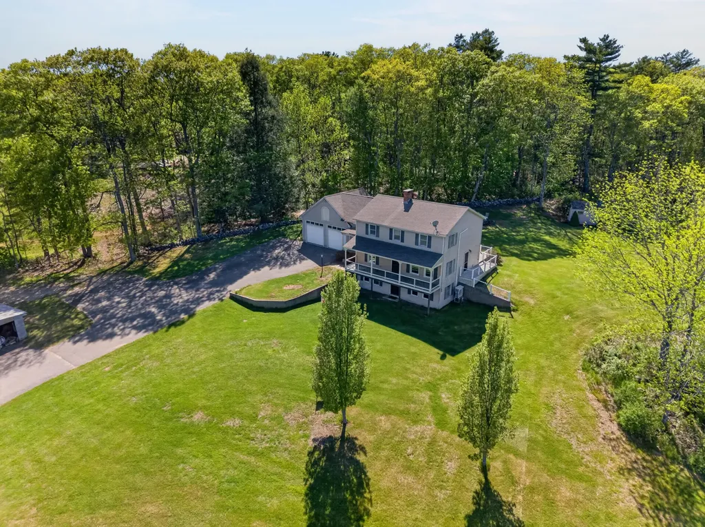 467 Bay Road Bowdoinham ME 04008