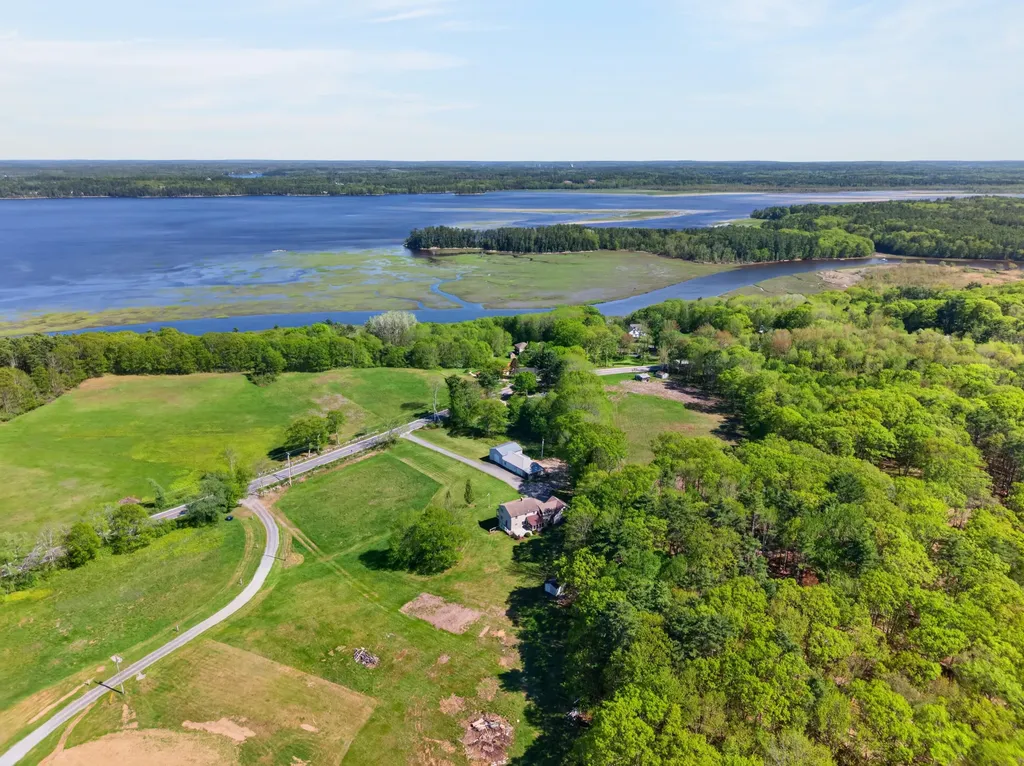 467 Bay Road Bowdoinham ME 04008