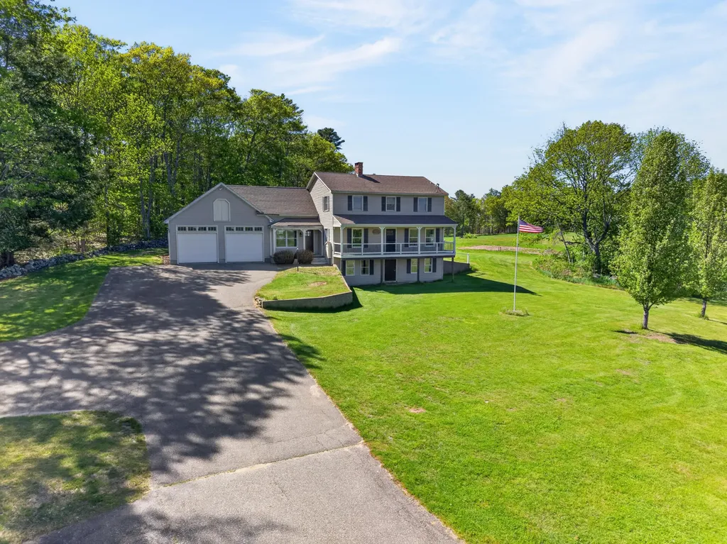 467 Bay Road Bowdoinham ME 04008