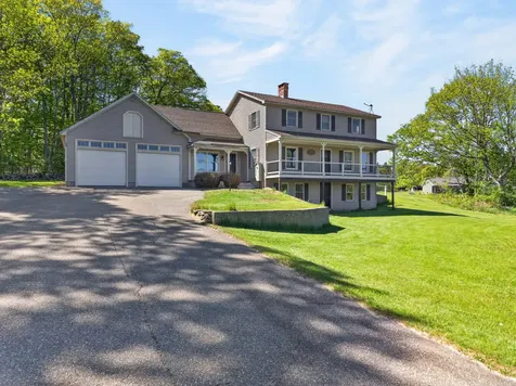 467 Bay Road Bowdoinham ME 04008