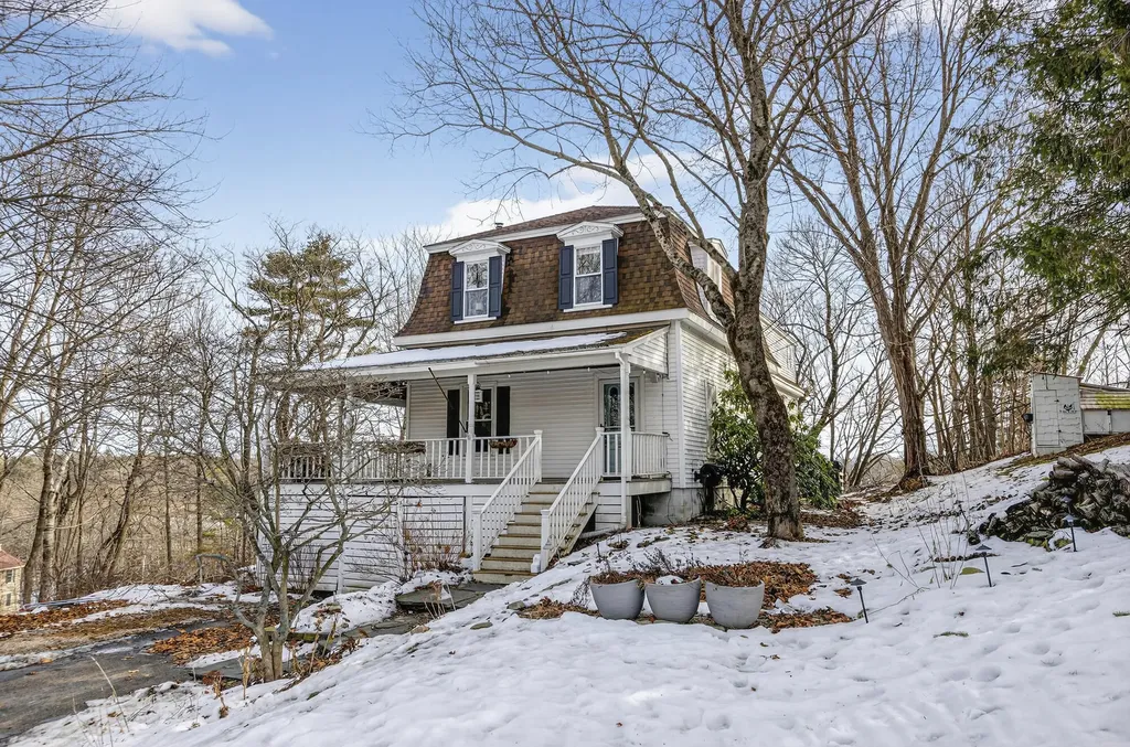 16 Rocky Hill Road Yarmouth ME 04096