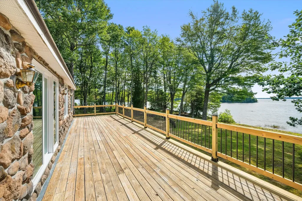47 Chase Road Baileyville ME 04694