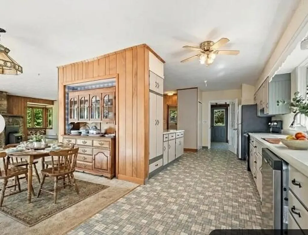 47 Chase Road Baileyville ME 04694