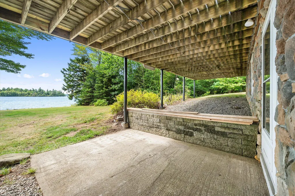 47 Chase Road Baileyville ME 04694
