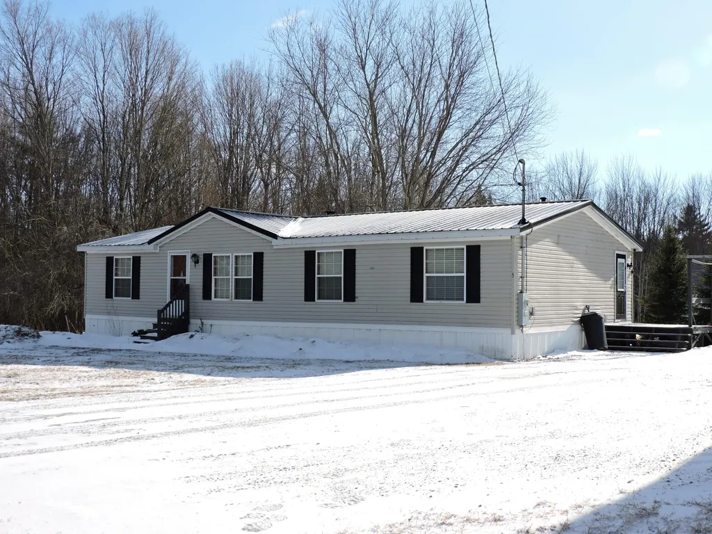 5 Whitten Road Canaan ME 04924