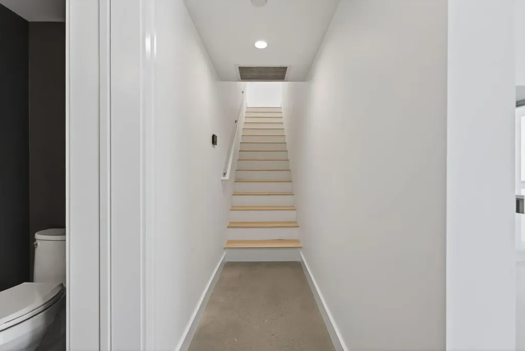 24 Mattie Lane Durham ME 04222