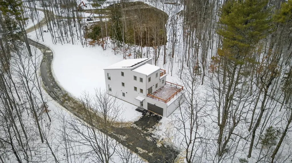 24 Mattie Lane Durham ME 04222