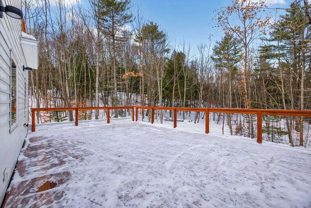 24 Mattie Lane Durham ME 04222