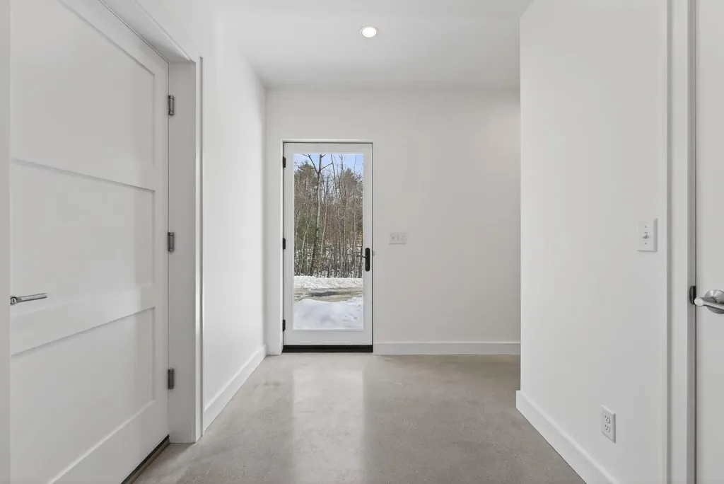 24 Mattie Lane Durham ME 04222