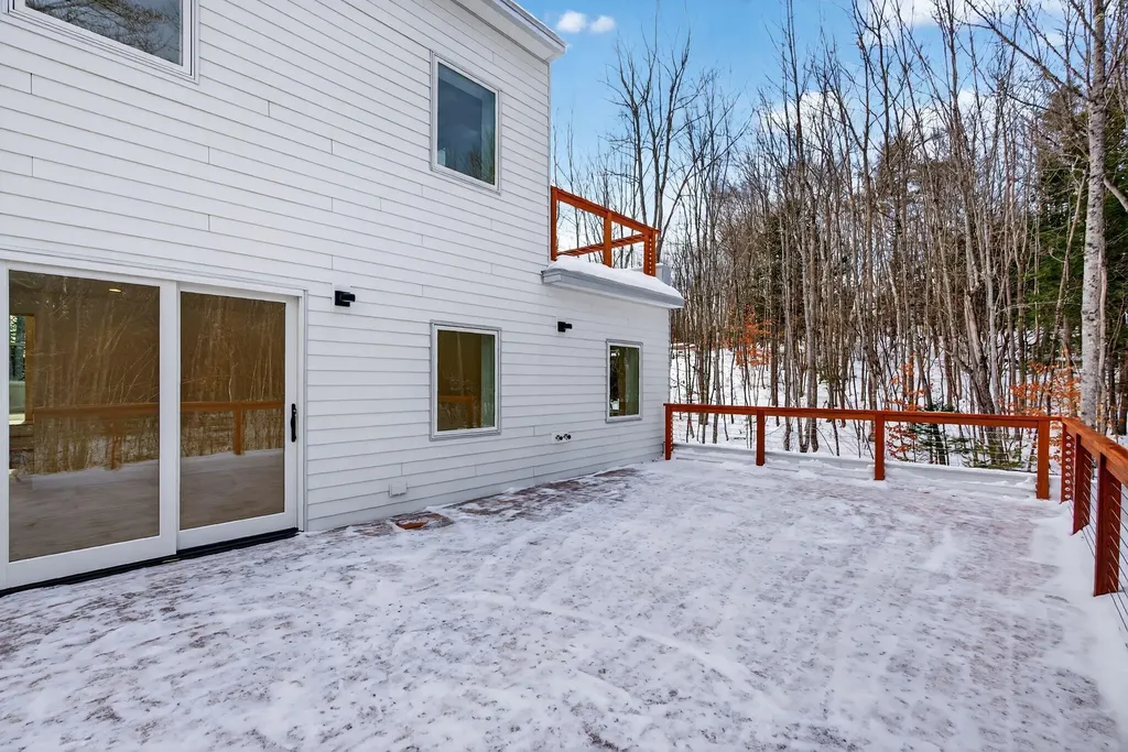 24 Mattie Lane Durham ME 04222