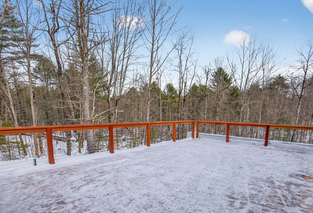 24 Mattie Lane Durham ME 04222