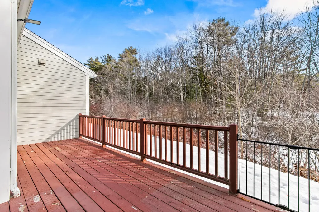 9 Gables Drive Yarmouth ME 04096