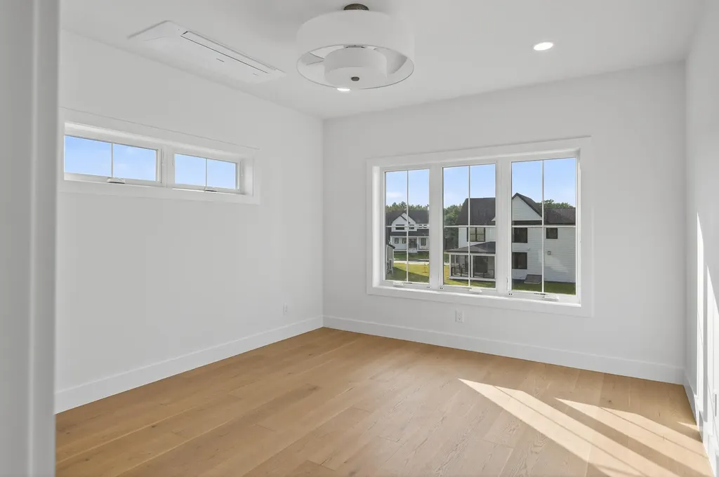 134 Owl's Nest Road Portland ME 04102