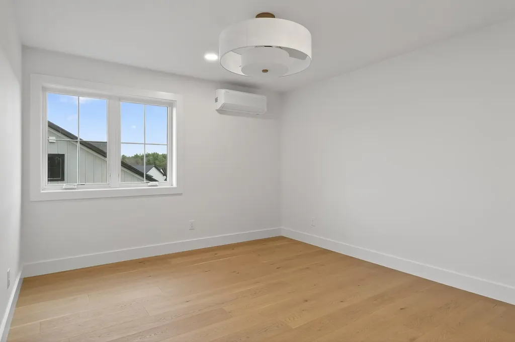 134 Owl's Nest Road Portland ME 04102