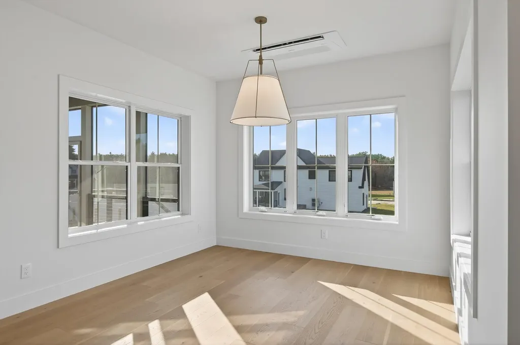 134 Owl's Nest Road Portland ME 04102