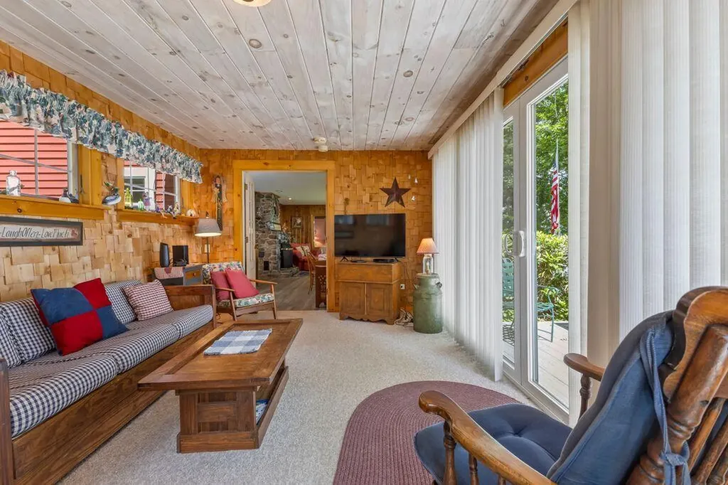 21 Wood Duck Way Norway ME 04268