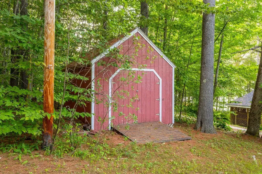 21 Wood Duck Way Norway ME 04268