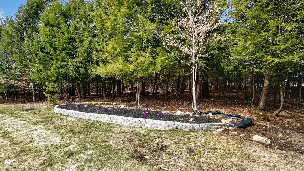 24 Hazel Lane North Yarmouth ME 04097
