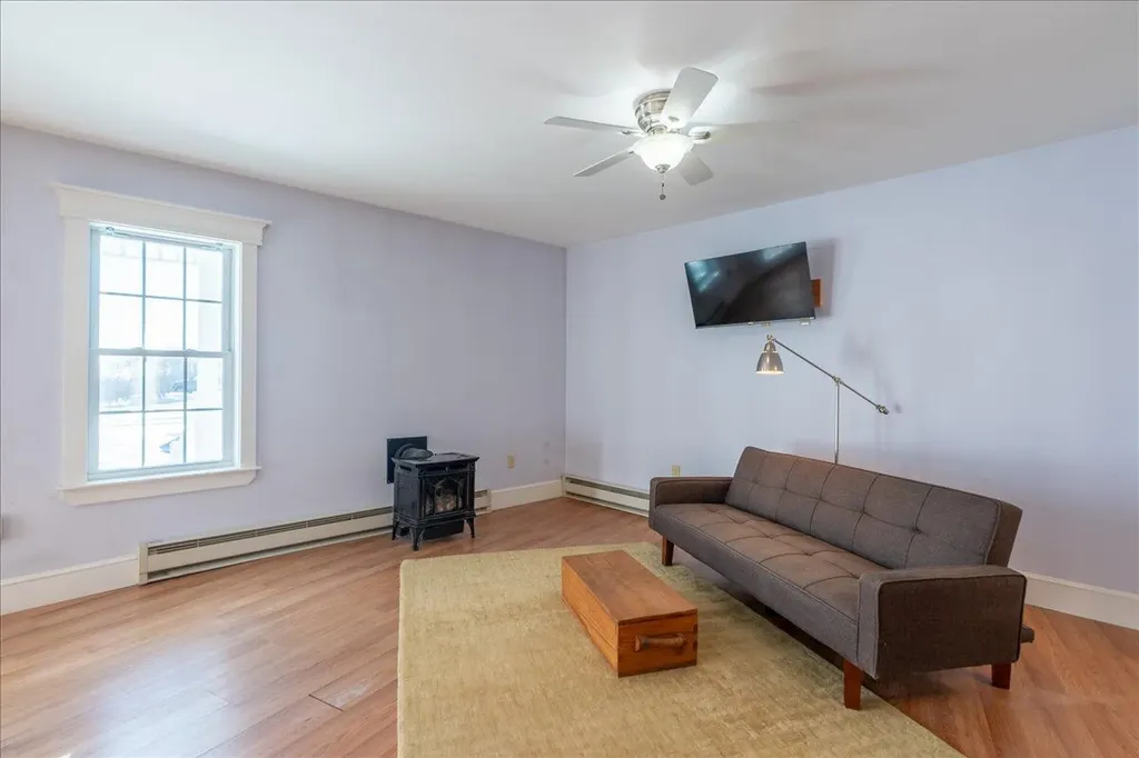 15 Hilltop Drive Rockport ME 04856