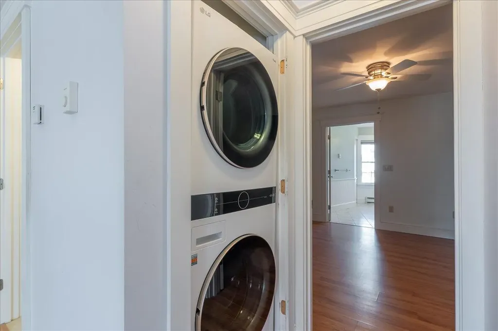 15 Hilltop Drive Rockport ME 04856