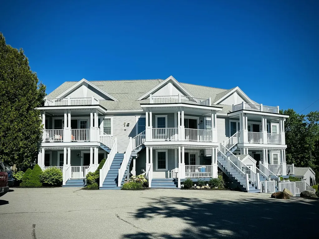 15 Hilltop Drive Rockport ME 04856