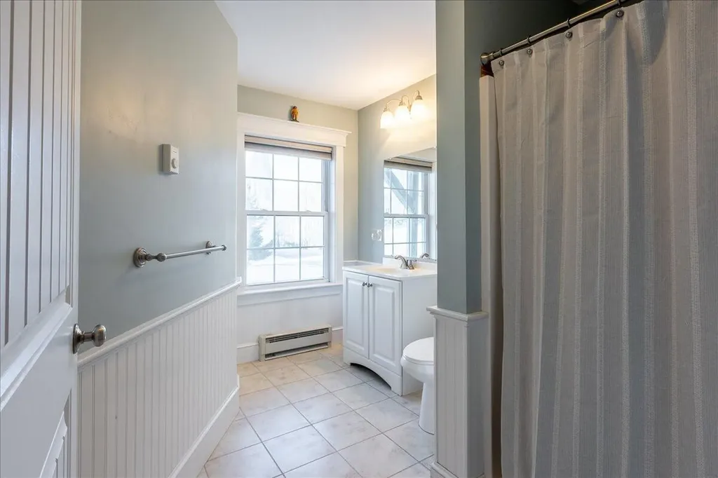 15 Hilltop Drive Rockport ME 04856