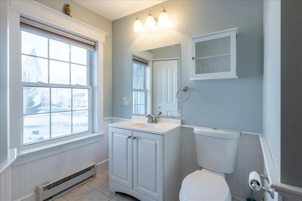 15 Hilltop Drive Rockport ME 04856