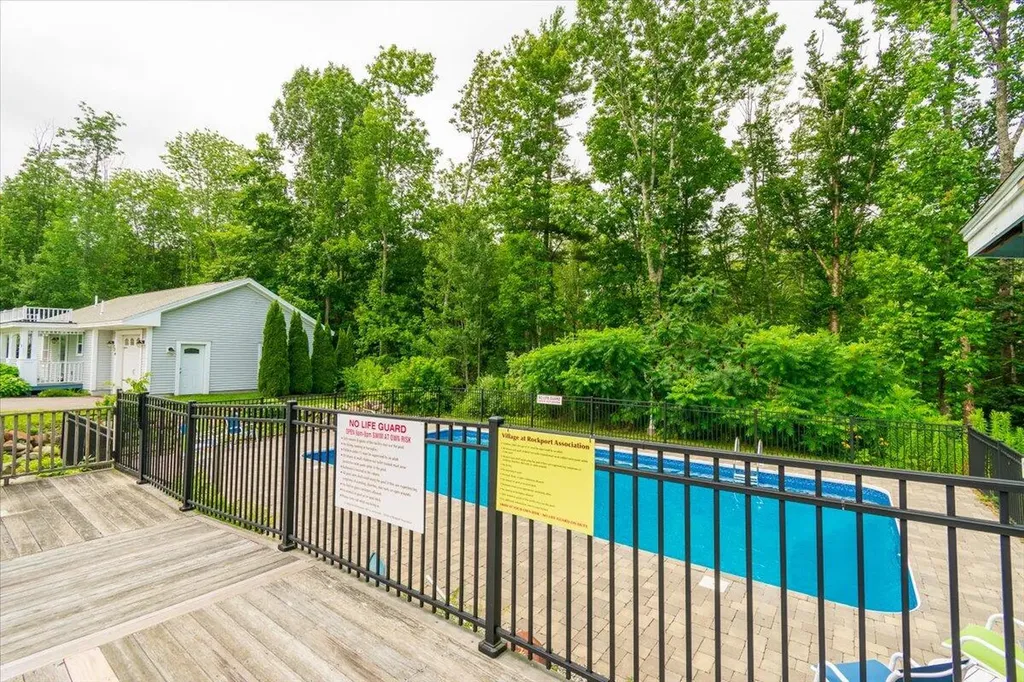15 Hilltop Drive Rockport ME 04856