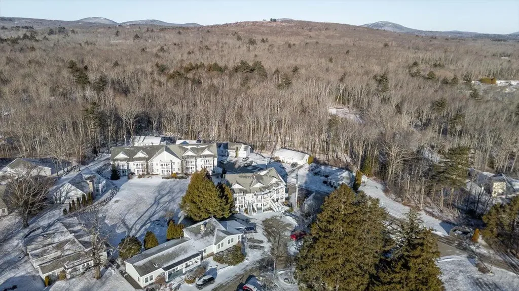15 Hilltop Drive Rockport ME 04856