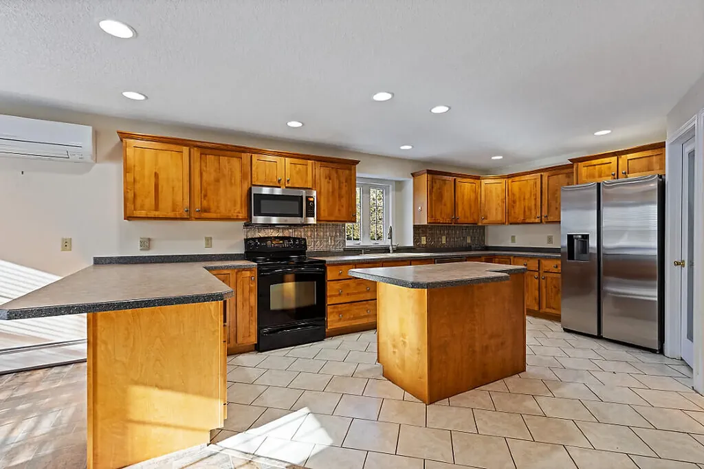 1 S Ridge Drive Winslow ME 04901