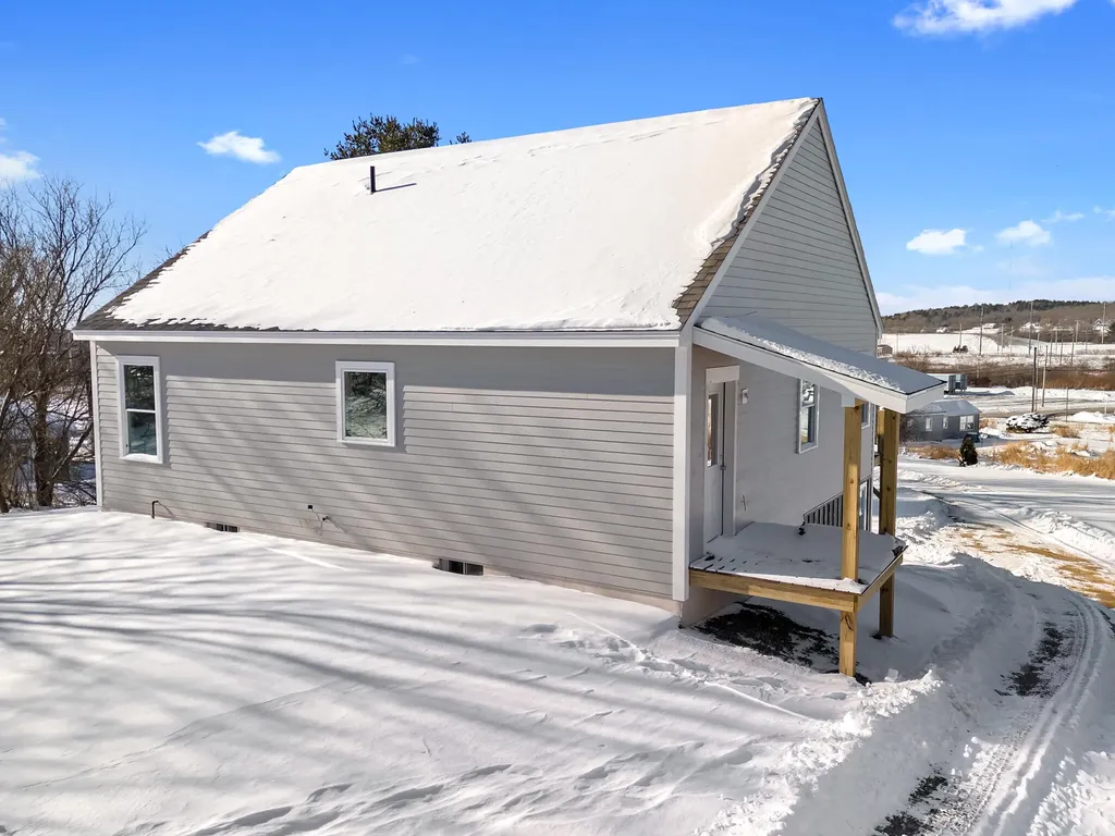 331 Limerock Street Rockland ME 04841