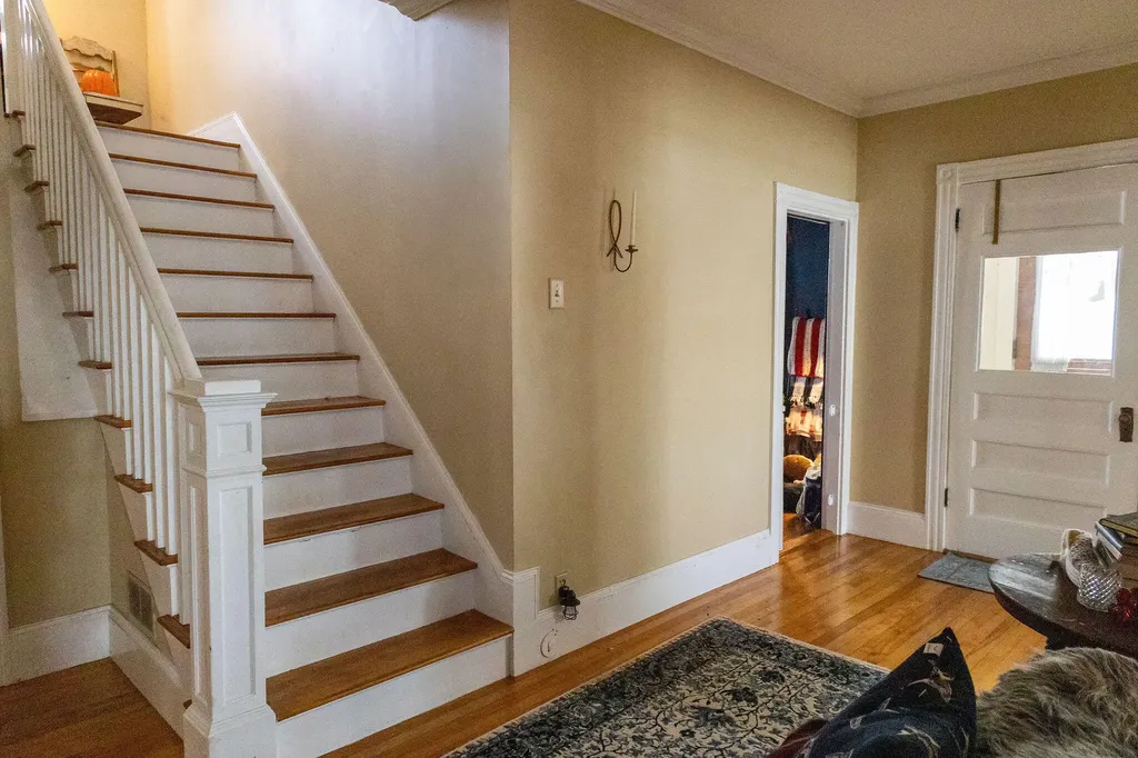 15 North Street Dixfield ME 04224