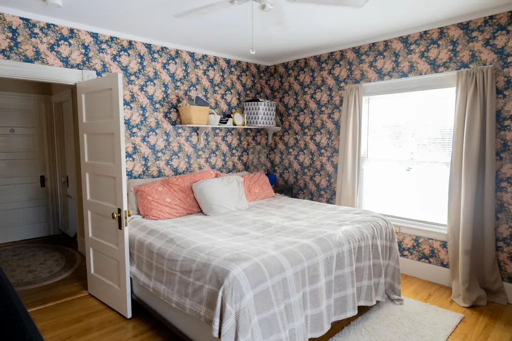 15 North Street Dixfield ME 04224