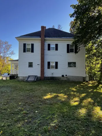 15 North Street Dixfield ME 04224