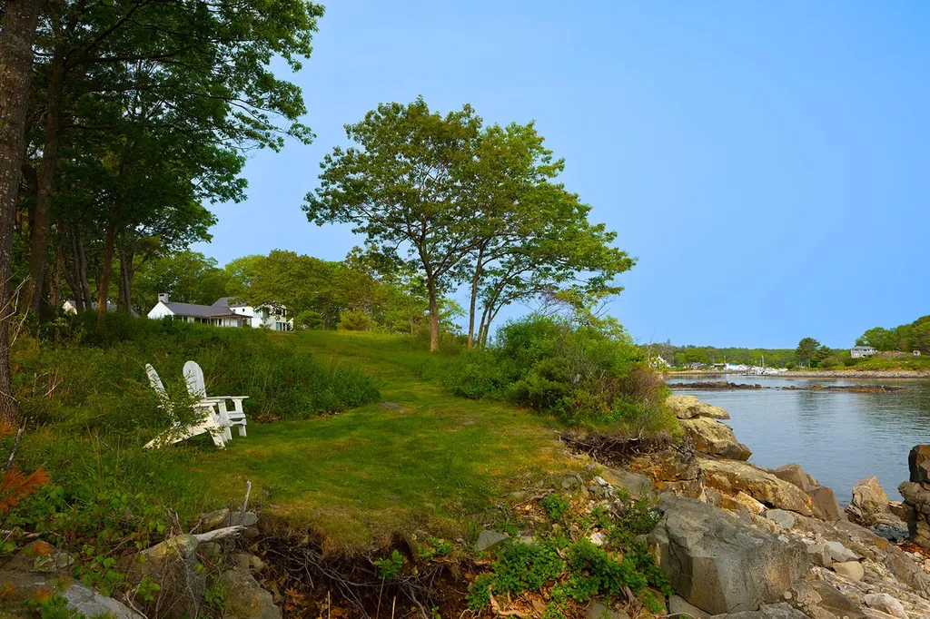 4 Ice House Point York ME 03909