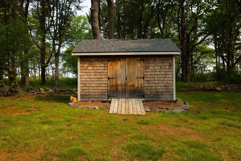 4 Ice House Point York ME 03909