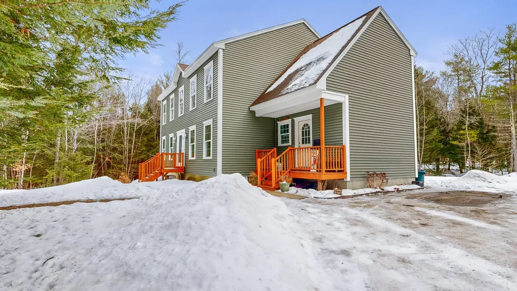 141 Bradbury Road Lewiston ME 04240