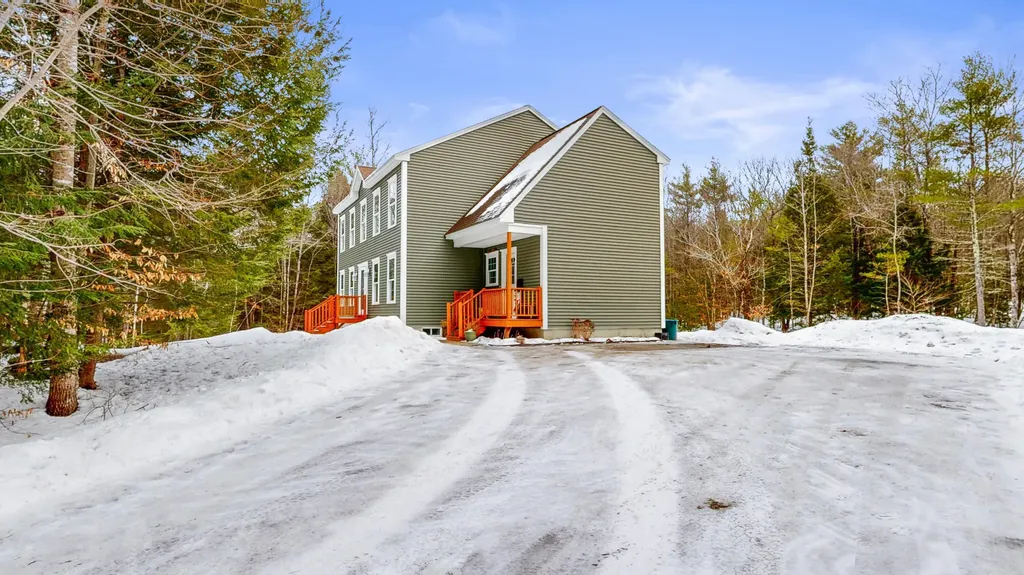 141 Bradbury Road Lewiston ME 04240