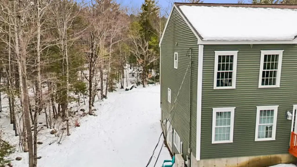 141 Bradbury Road Lewiston ME 04240