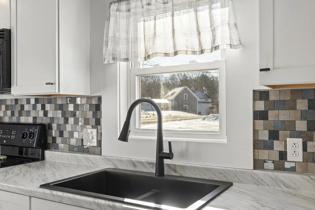 16 E Neck Road Nobleboro ME 04555