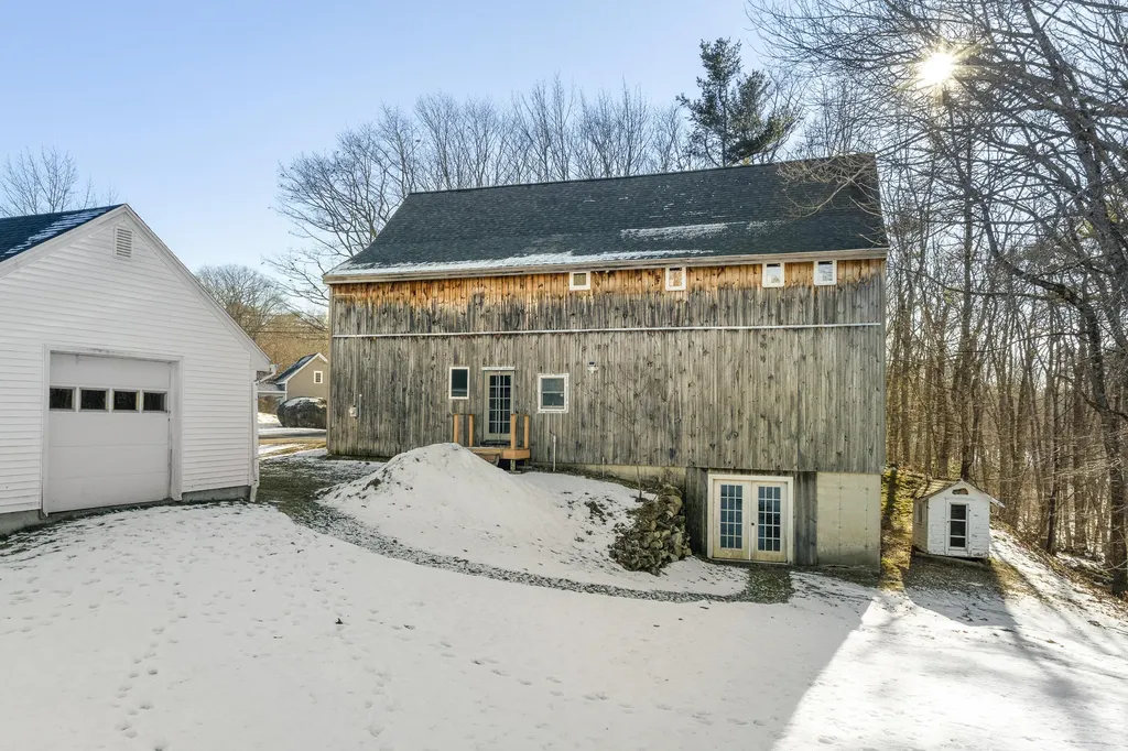 16 E Neck Road Nobleboro ME 04555