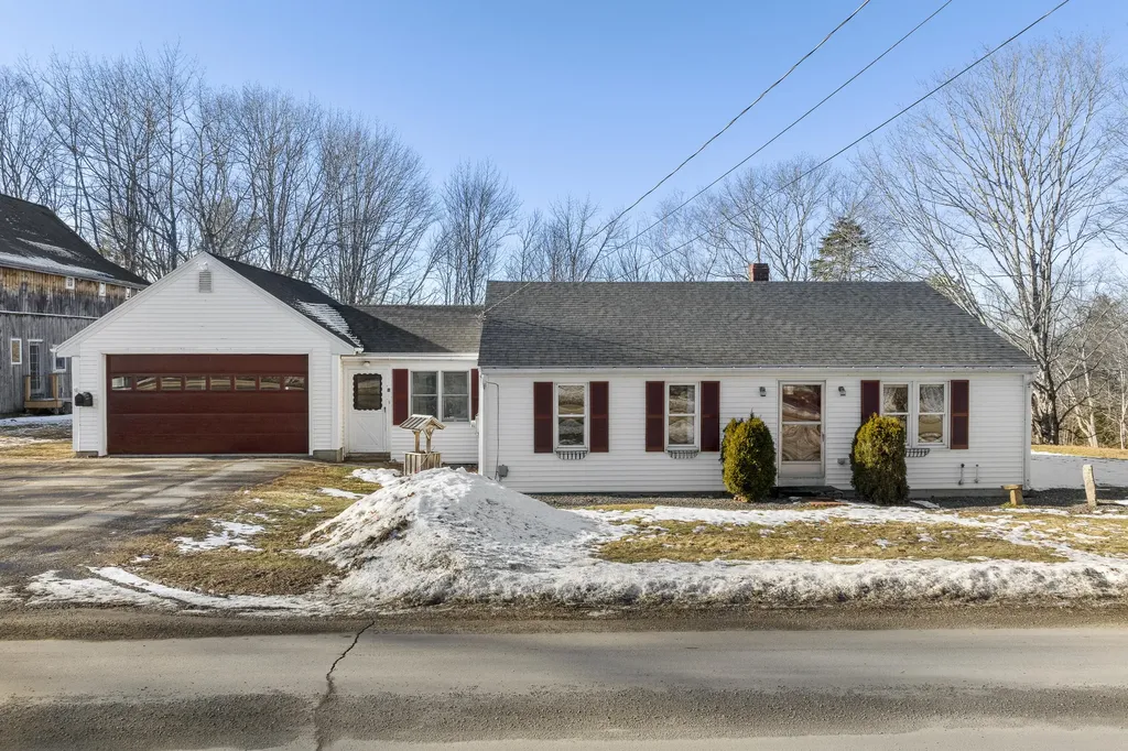 16 E Neck Road Nobleboro ME 04555