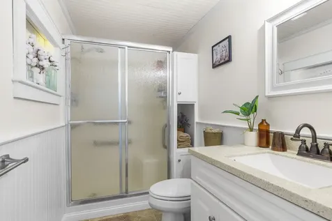 16 E Neck Road Nobleboro ME 04555