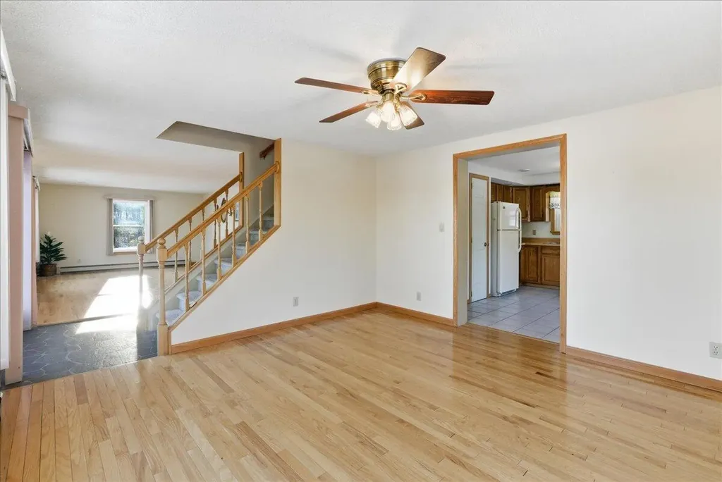 156 Lakeshore Drive Leeds ME 04263
