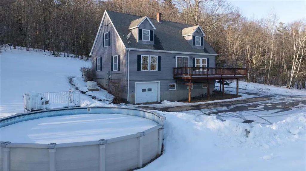 156 Lakeshore Drive Leeds ME 04263
