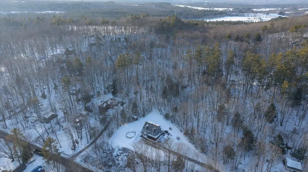 156 Lakeshore Drive Leeds ME 04263