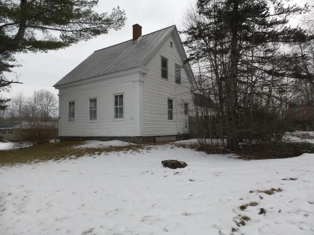 323 Neck Road Benton ME 04901