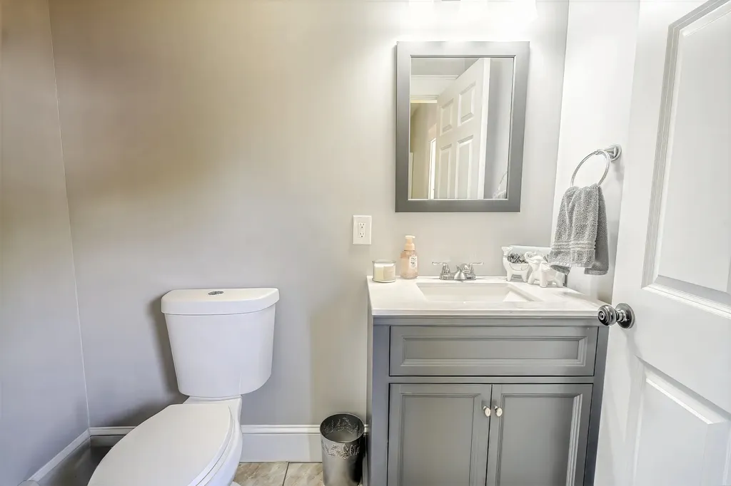 304 N Main Road N Hampden ME 04444