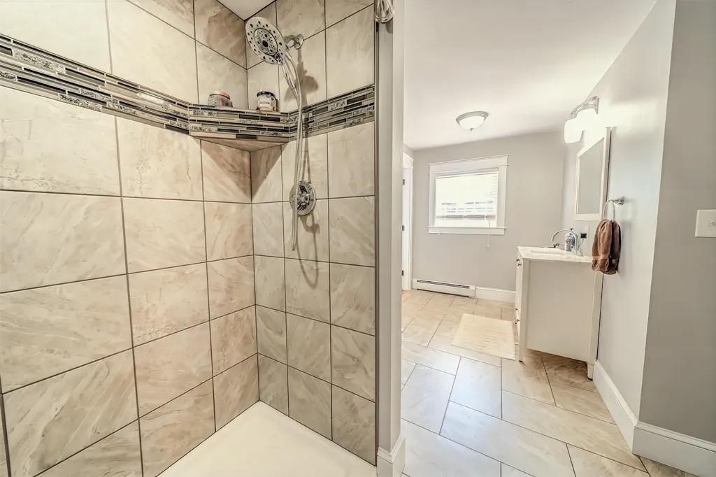 304 N Main Road N Hampden ME 04444